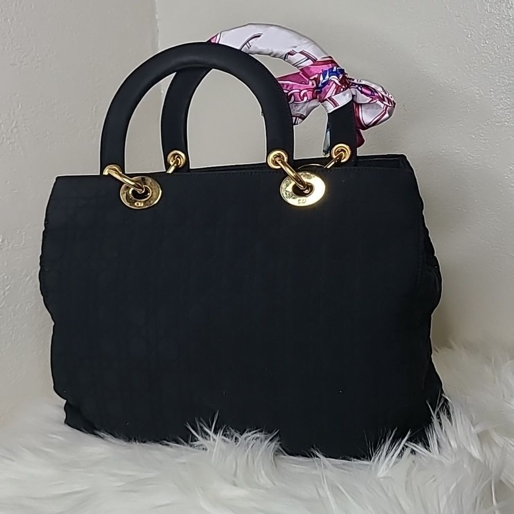 💯 Authentic  Lady Dior Handbag 🍀 - Picture 14 of 15